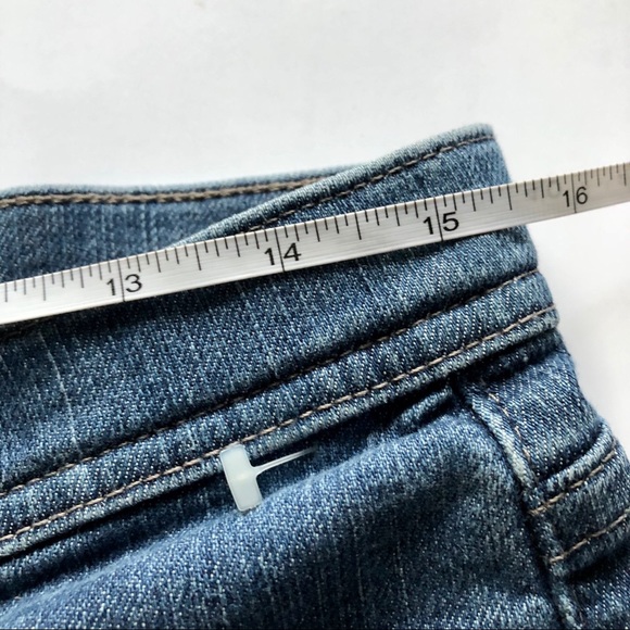 Vintage Lee High-rise Denim Cutoff Shorts - Picture 8 of 13